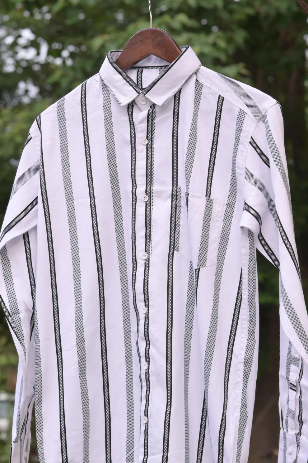 WHITE STRIPES SHIRT