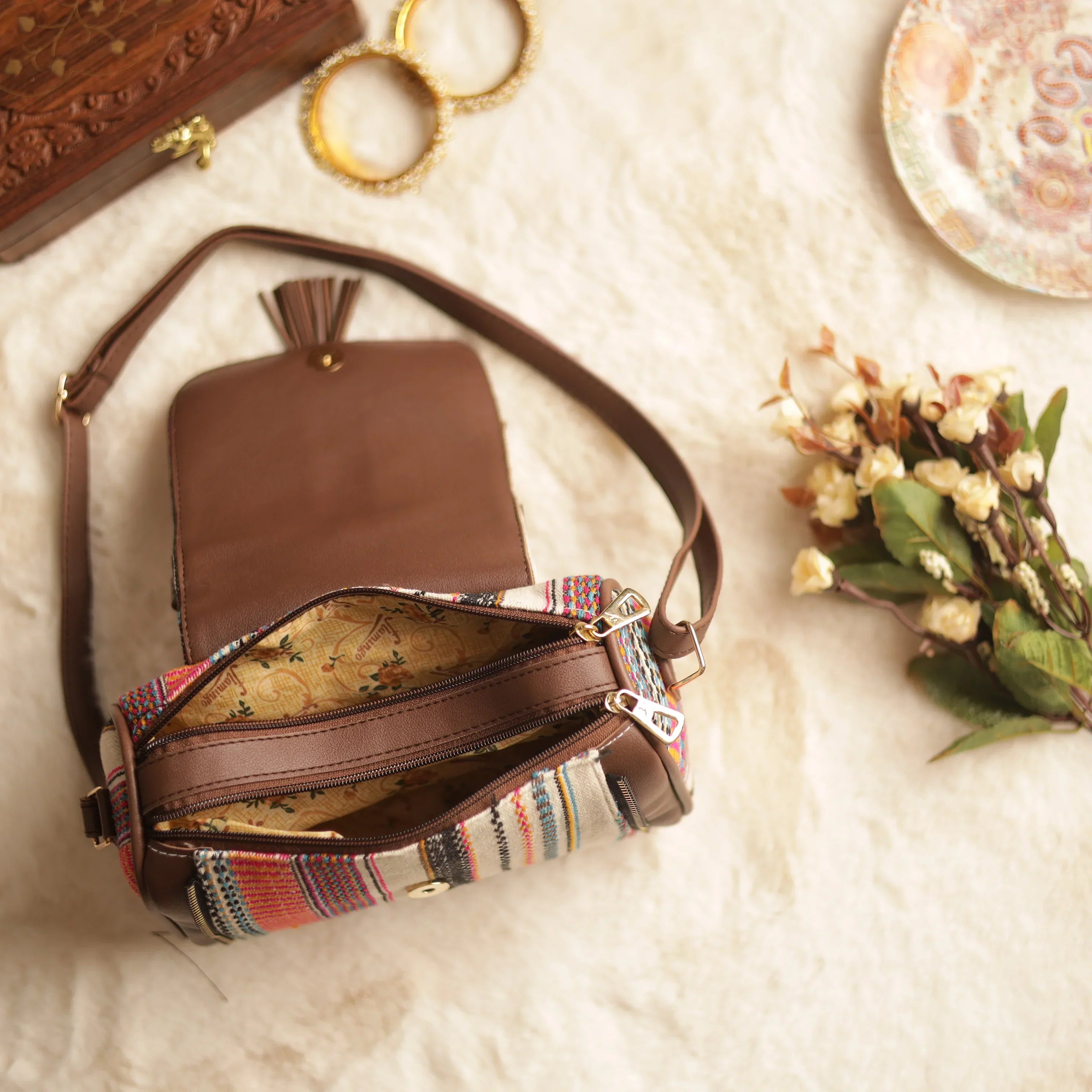 Jacquard Astrid Textured Hand Bag