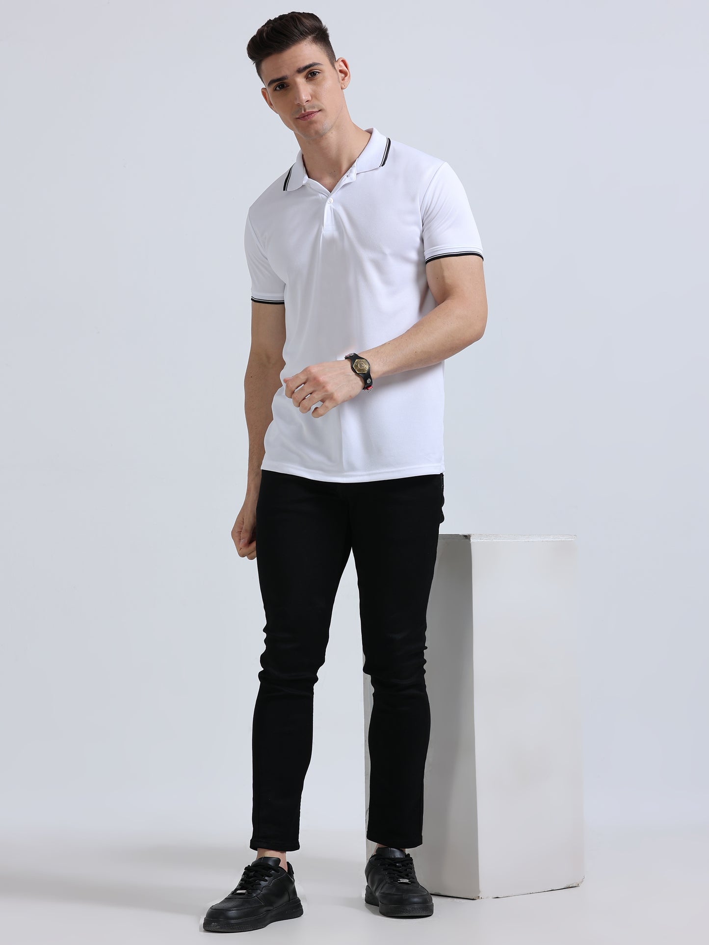 White Polo Regular Fit Solid T-shirt For Men